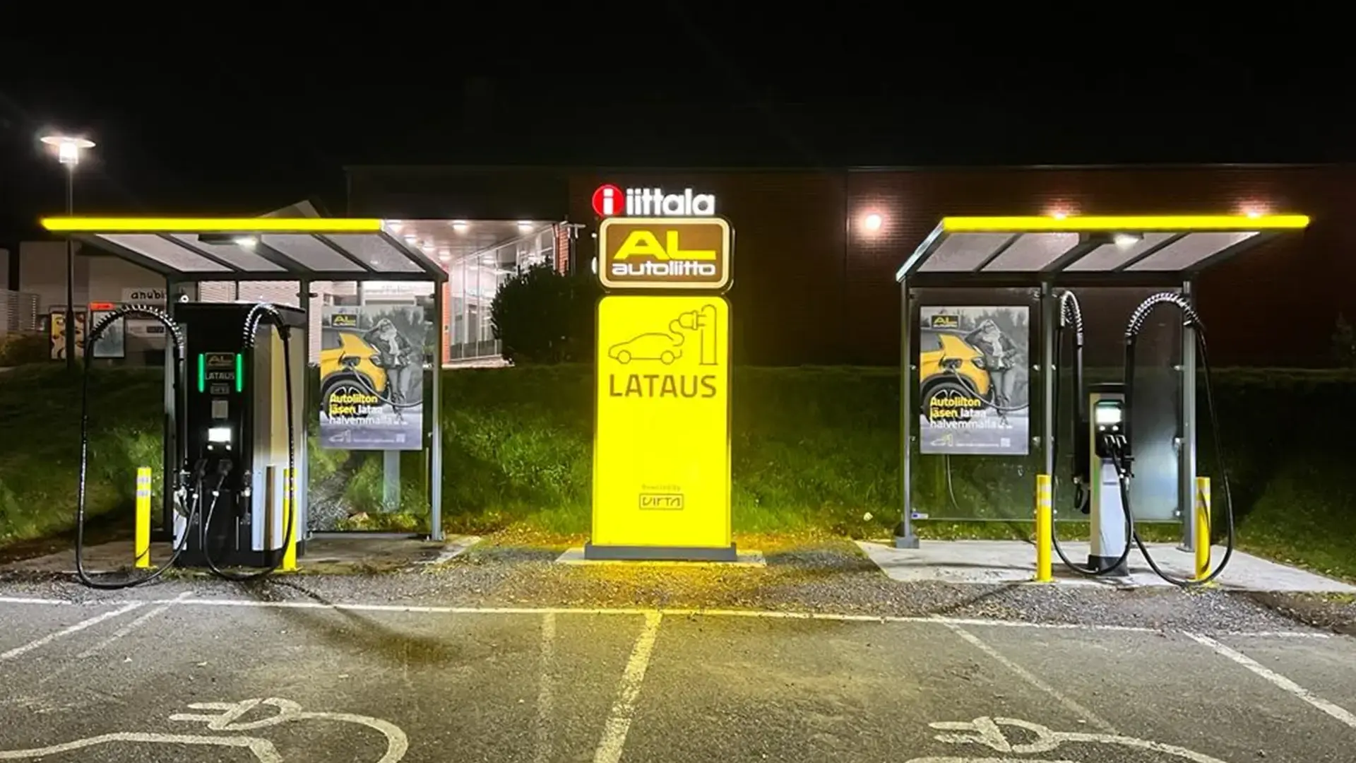 Ultra fast EV chargers Autoliitto sign