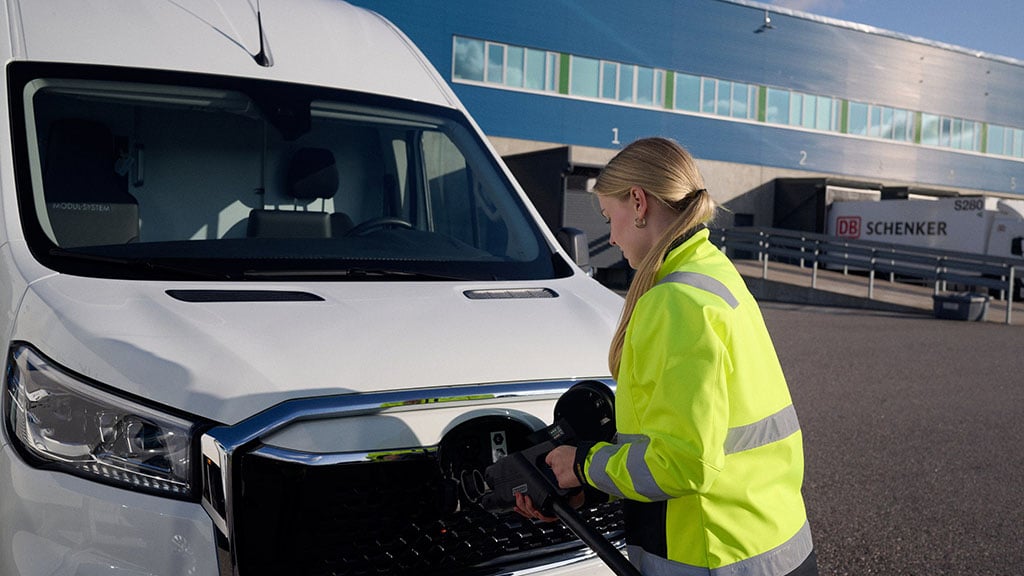 truck charging fleet